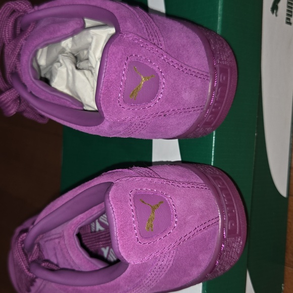 Puma Women's Vibrant Violet Suede Sneakers With Gummy Sole - Picture 9 of 10